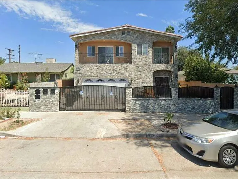 6724 Kraft Ave #1/2 — Photo 1