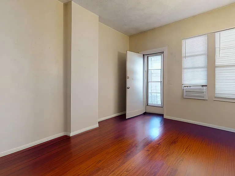 18 S Huntington Ave #2 — Photo 2