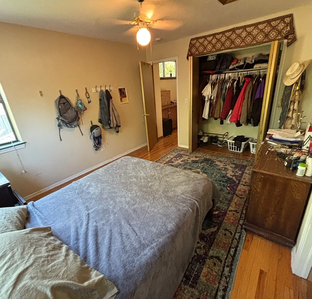 4 bed, $1,050 — Photo 3