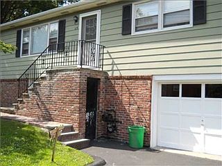 2nd image of 25 Louise Dr