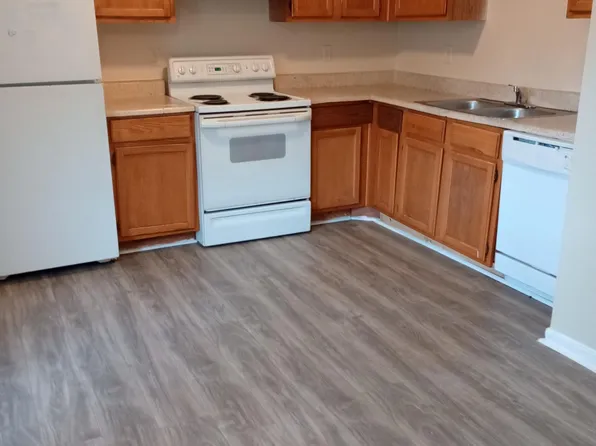 Pinebrooke Apartments