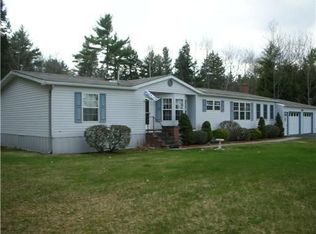 91 Hallowell Rd, Chelsea, ME 04330