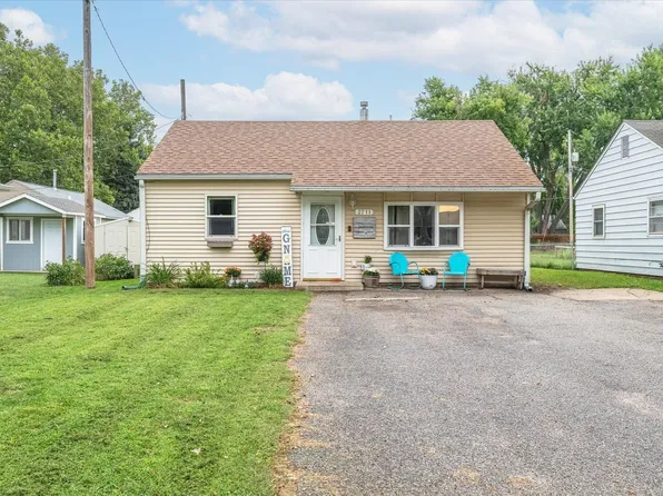 2711 S 10th St, Council Bluffs, IA 51501