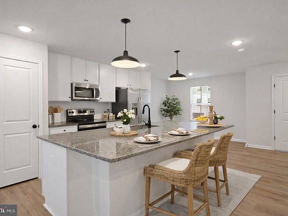 2nd image of 51 Thrower Rd