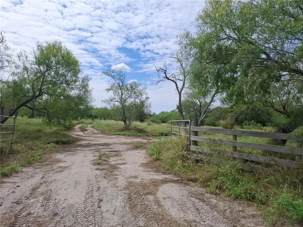 252 Mission River Oaks Rd, Woodsboro, TX 78393