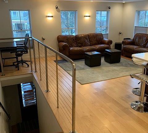 5th image of 814 W South St APT 2
