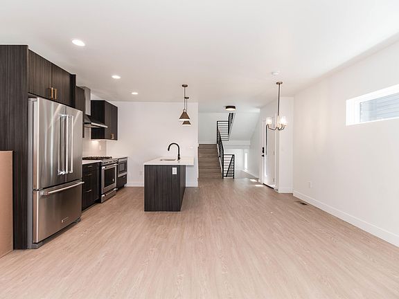 3rd image of 1256 Newton #Street1