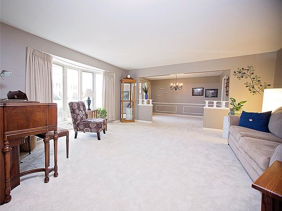 5th image of 4089 S Niagara Way