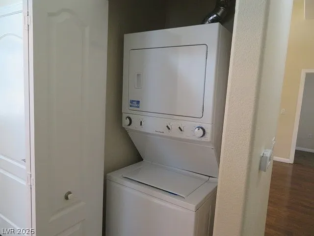 2305 W Horizon Ridge Pkwy #1024 — Photo 15