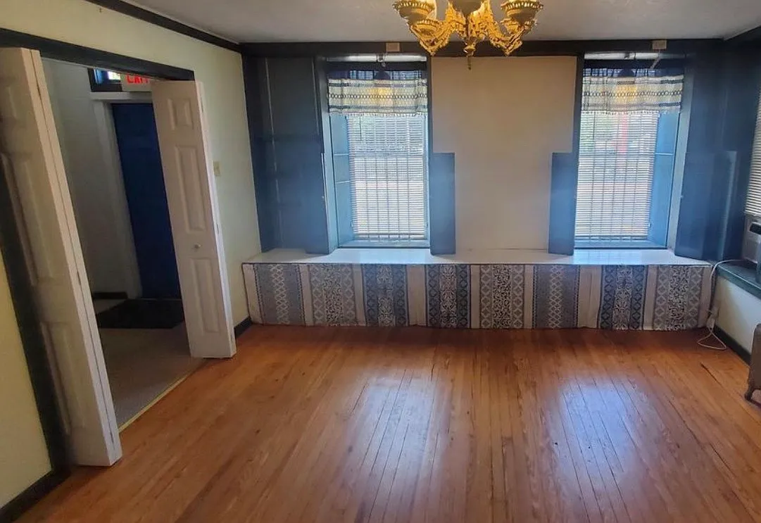 3 bed, 1.5 bath, 1400 sqft, $1,450 — Photo 3