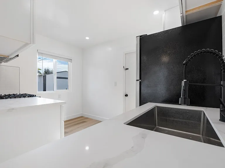 114 Madison Ave #C — Photo 8