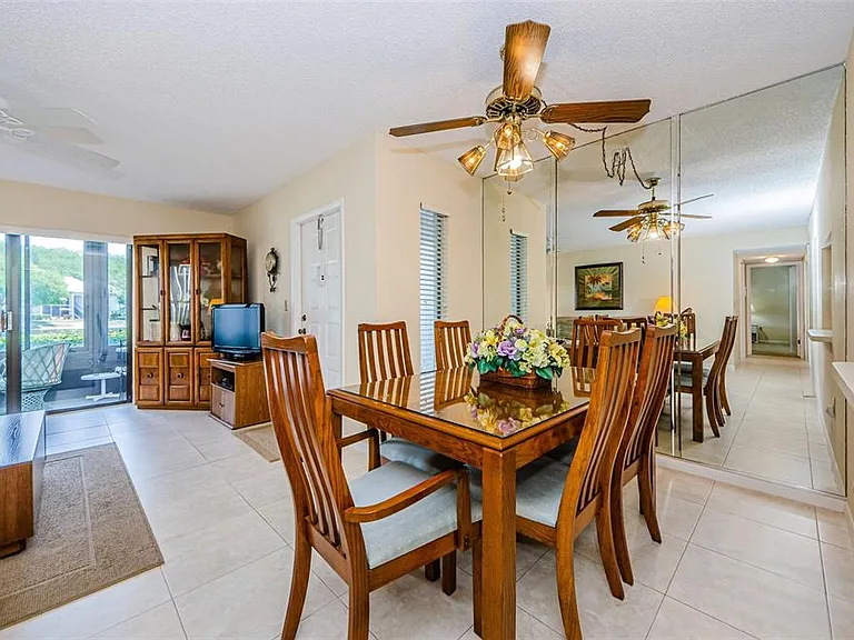 1151 Pine Ridge Cir W #F1 — Photo 14