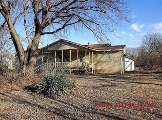 5210 S Hanston Rd, Clearwater, KS 67026