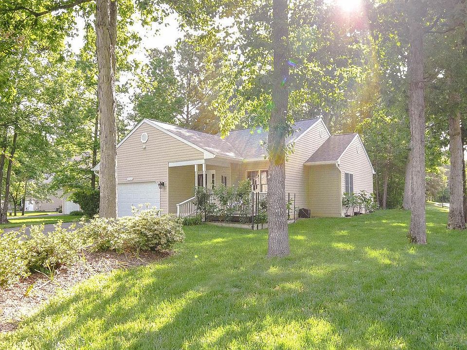 1st image of 23160 Whistlewood Ln