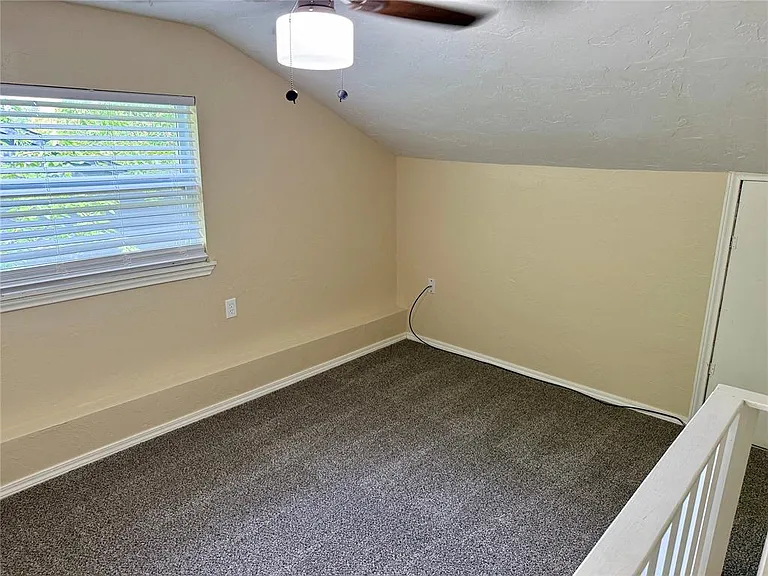 1728 Hasley Dr — Photo 8