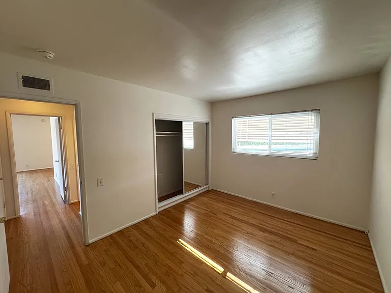 1717 Huntington Dr #7 — Photo 17