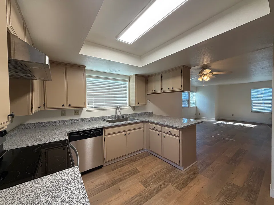 2332 Tachevah Dr