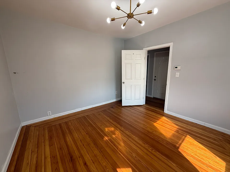 68-70 Wyeth St #3
