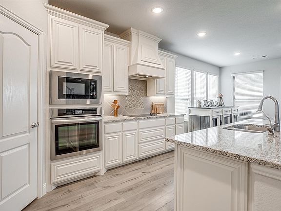 2nd image of 458 Mesquite Grove Rd