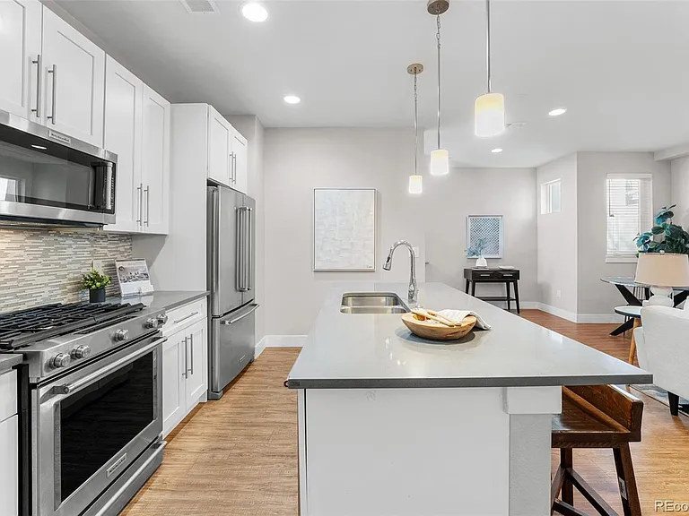 1245 Utica St #103 — Photo 10