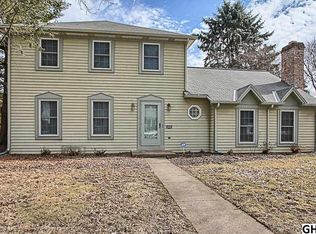 5243 Meadowbrook Dr, Mechanicsburg, PA 17050