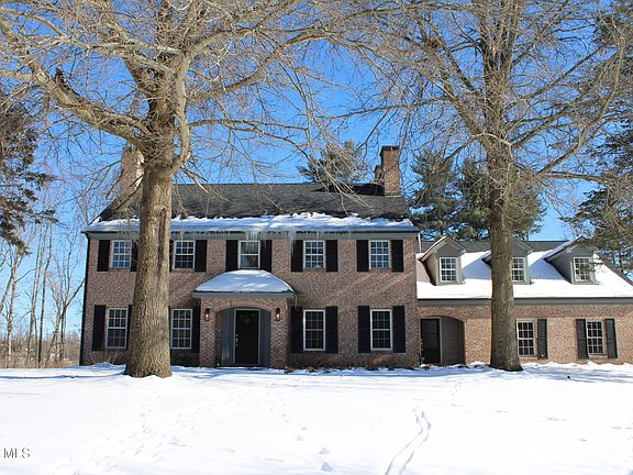 2nd image of 713 Riverview Road