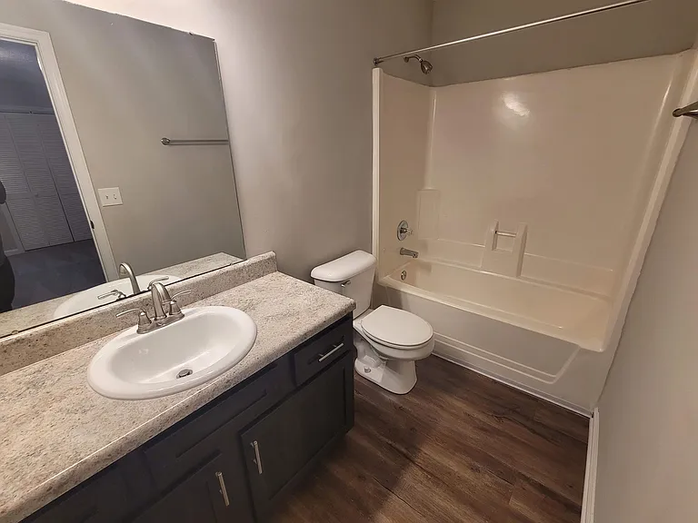 Renovated Willow | En Suite