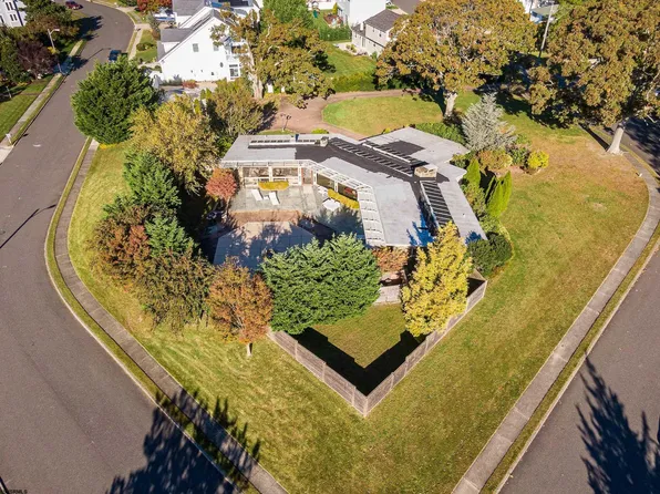 21 Berkley Ave, Linwood, NJ 08221