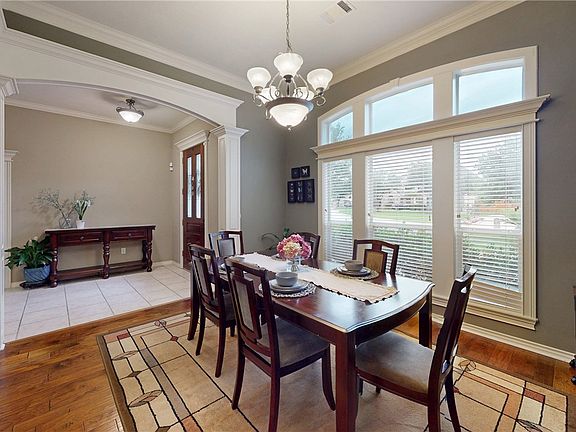 5th image of 4415 Edinburgh Pl