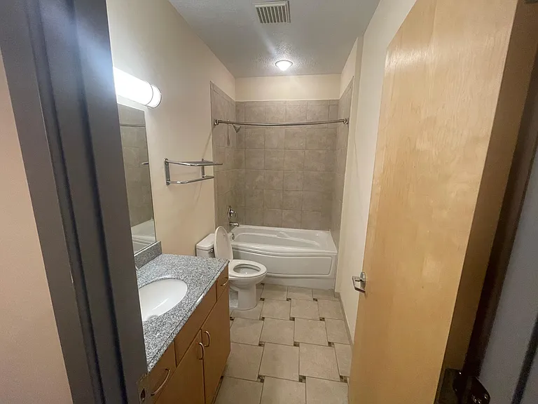1104 Prospect Ave E #202 — Photo 7
