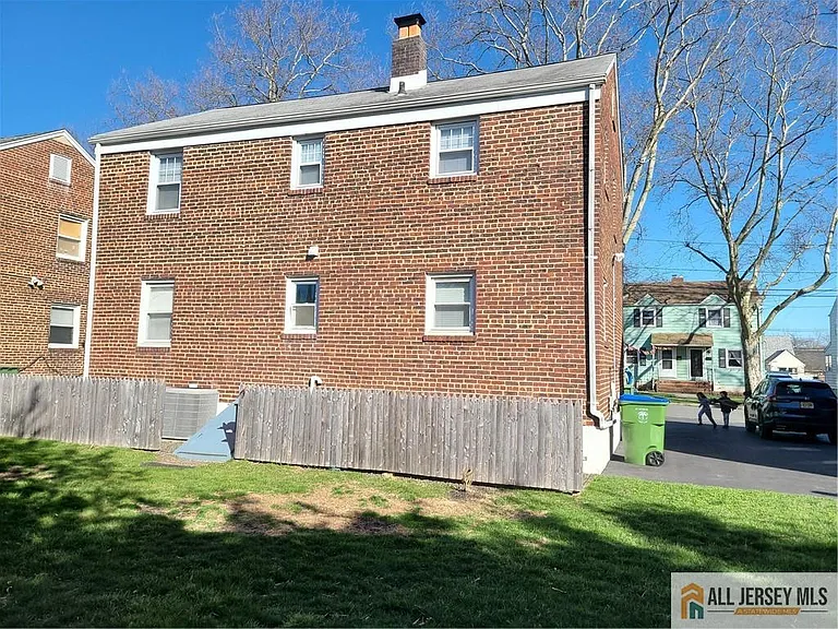 23 Coolidge Ave — Photo 19
