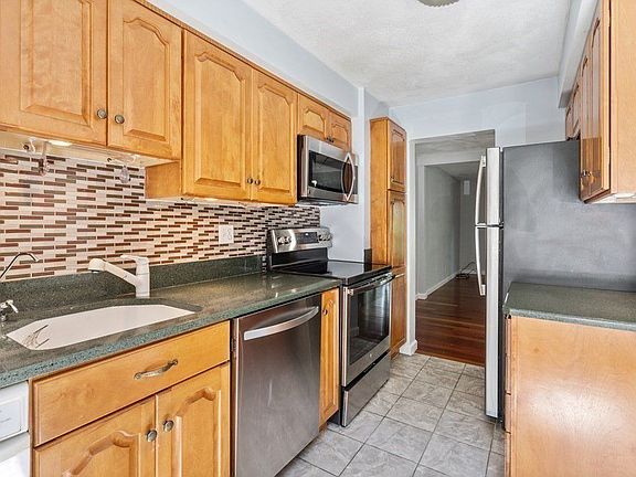 5th image of 108 Lewis O Gray Dr Unit 108