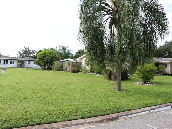 5th image of 4300 Des Plaines Dr