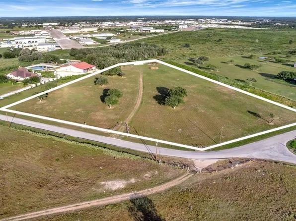 4327 Old Goliad Rd, Victoria, TX 77905