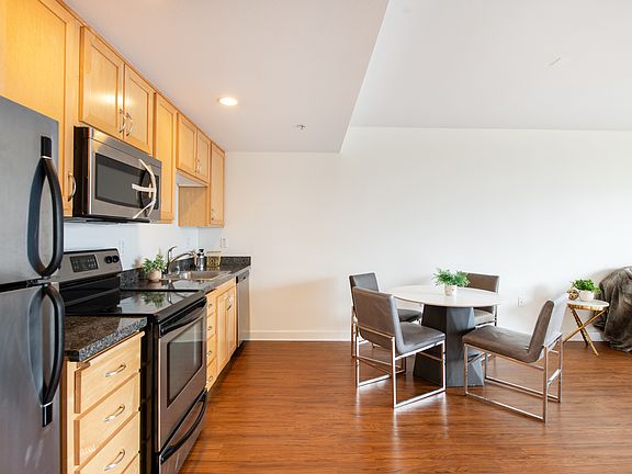 5th image of 2700 San Pablo Ave APT 305