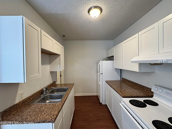4th image of 2136 Lytle St