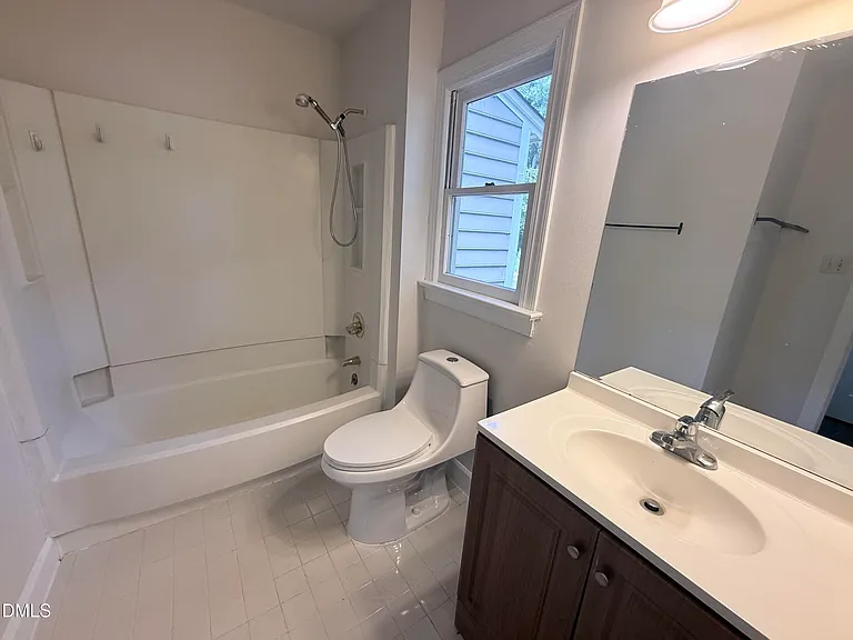 2900 Broadlands Dr — Photo 32