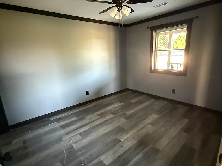 906 N 6th St #4 — Photo 9