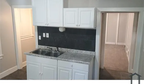 3030 N Palmer St — Photo 1