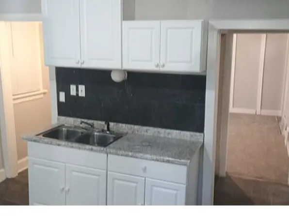 3030 N Palmer St, Milwaukee, WI 53212