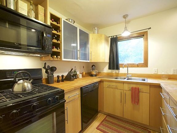 5th image of 1414 14th Ave N #6