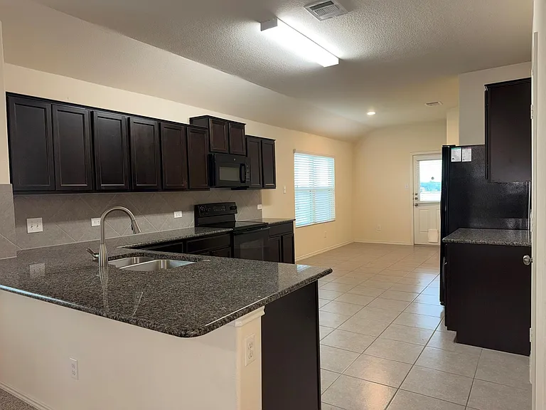 344 Circle Way #35E — Photo 3