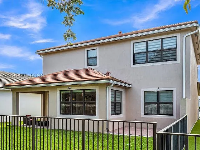 7314 Estero Dr — Photo 34