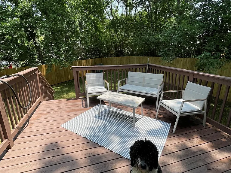 1404 Globe Pl — Photo 16