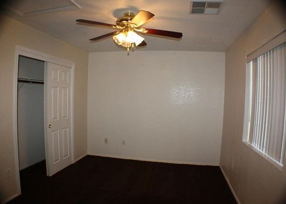 5th image of 1579 N Park Ave