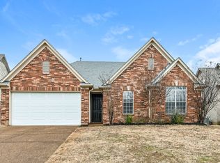 1384 Carlton Ridge Dr, Cordova, TN 38016