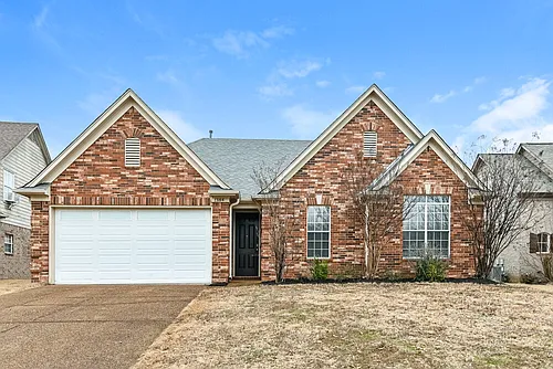 1384 Carlton Ridge Dr Photo 1