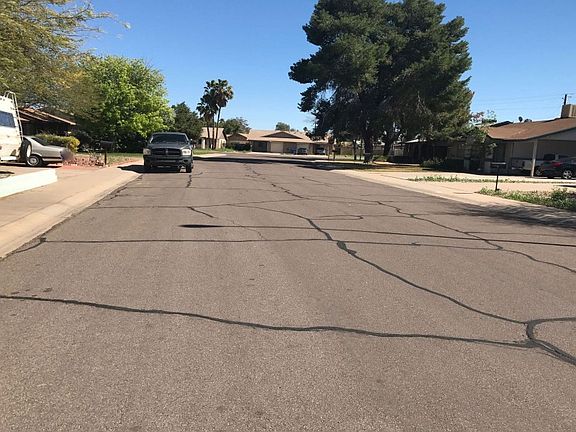 5th image of 1240 E El Parque Dr