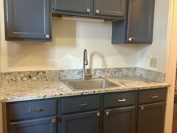 3rd image of 69 S Pleasant St APT 11