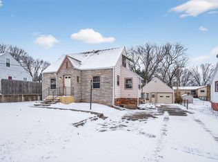 702 Maxwelton Dr, Des Moines, IA 50315